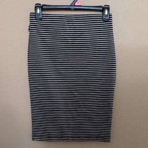 Elegant Striped Pencil Skirt